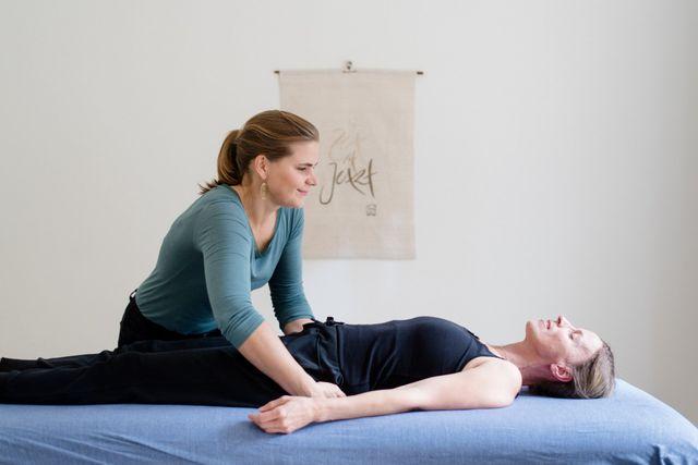 Somatic bodywork session at Elizabethtown Wellness